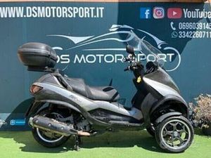 PIAGGIO MP3 400 CARBON