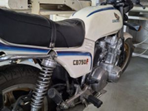 HONDA CB 750 F