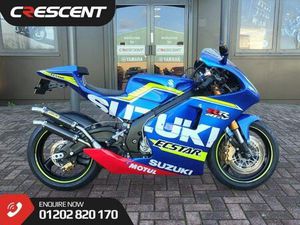 SUZUKI RGV250 1991 - MAVERICK VINALES REPLICA - SIGNED COLLECTORS ITEM