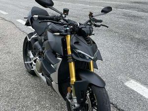 DUCATI STREETFIGHTER S NERO