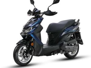 SYM JET 4 RX NEUFAHRZEUG, VOLL LED, SEITENSTÄNDER, AB 15 JAHREN!