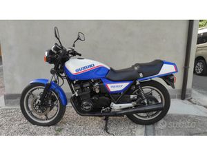 SUZUKI GSX 400 F