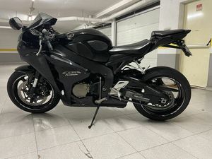 HONDA CBR 1000RR IMPECÁVEL. CARNAXIDE E QUEIJAS