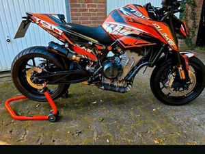 KTM DUKE 790