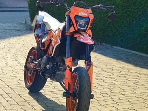 KTM 690 SMC-R 2014 / MOTOR NEU / A2 (KEINE 701, EXC, FE)