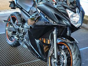 XJ 6 F DIVERSION ABS