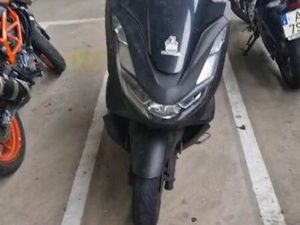 VENDO PCX 2024 COM 25000KM SINTRA (SANTA MARIA E SÃO MIGUEL, SÃO MARTINHO E SÃO PEDRO DE PENAFERRIM)