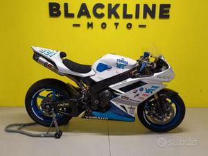 YAMAHA YZF R1 - 2004