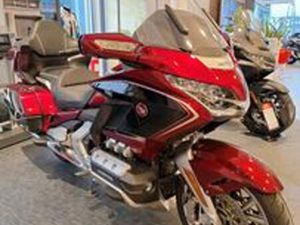 HONDA GL 1800 TOUR DCT