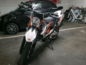 KTM SMC R 690