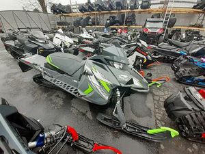 2022 ARCTIC CAT® RIOT 8000 146