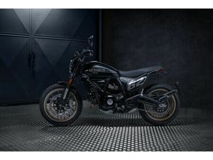 DUCATI SCRAMBLER 800 FULL THROTTLE *SOFORT LIEFERBAR*