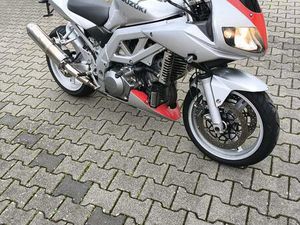 SUZUKI SV1000S