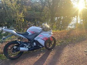 YAMAHA YZF 125 R