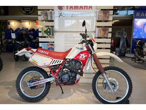 YAMAHA T 1990