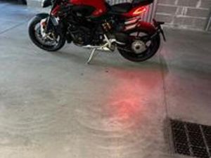 MV AGUSTA BRUTALE 1000 RS