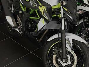 MOTO KAWASAKI Z125 CANTON TESSIN -