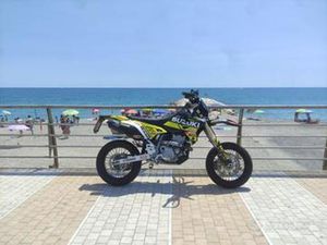 SUZUKI DRZ 400 SM