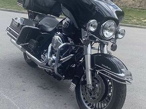 HARLEY-DAVIDSON ULTRA CLASSIC ELECTRA GLIDE FLHTCUI