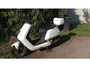 45 KM/H, KANN AUF 65 KM/H UMPROGRAMMIERT WERDEN