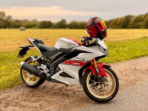 YAMAHA YZF-R125 SONDEREDITION WERKSGARANTIE BIS 2027