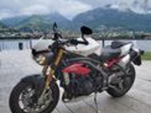 TRIUMPH SPEED TRIPLE R 1050