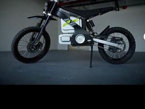 MOTO CROSS ÉLECTRIQUE TROMXO MC10 TRAIL – EXCELLENT ETAT
