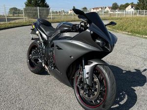 R1 CROSSPLANE TCS ABS AKRAPOVIC