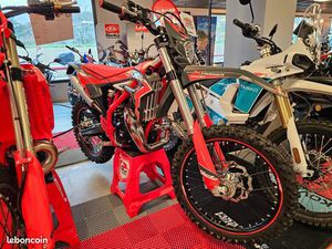 BETA X-TRAINER 300 2026 + 500 ACCESSOIRES