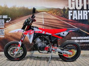 FANTIC XMF 125 SUPERMOTO