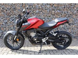 HONDA CB 125R / INKL. KURZER KENNZEICHENHALTER