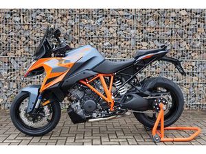 KTM 1290 SUPER DUKE GT / 48 MONATE GARANTIE