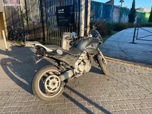 VENDS MOTO BMW 650 CS SCARVER 2001