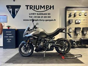 TRIUMPH TIGER 800