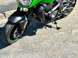 KAWAZAKI Z 750