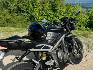 STREET TRIPLE 765 RS