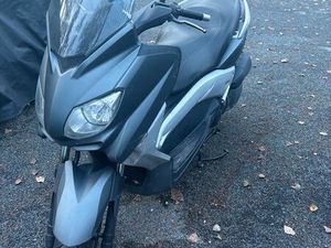 YAMAHA XMAX 125