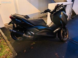 YAMAHA XMAX 300 TECH MAX