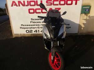 APRILIA SR GT 125