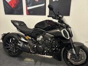 DUCATI DIAVEL V4 FULL CARBONE