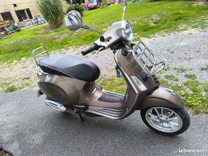 PIAGGIO VESPA PRIMAVERA 50 4T AVEC RÉVISION ET CT