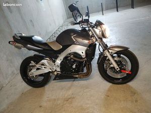 JE VENDS OU ÉCHANGE MA BELLE MOTO CONTRE UNE VOITURE