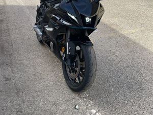 YAMAHA R7 2022
