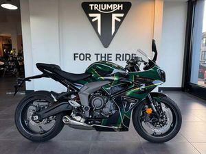 TRIUMPH DAYTONA 660 FOR SALE IN ROMFORD