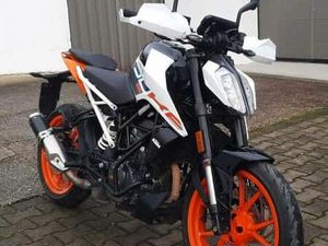 KTM 125 DUKE ABS, GROßER SERVICE NEU, ZUBEHÖR