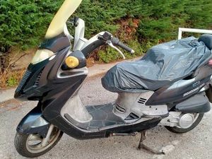 VENDE MOTO KYMKO GRANDDINK125