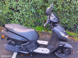 SCOOTER PEUGEOT KISBEE BLACK ÉDITION