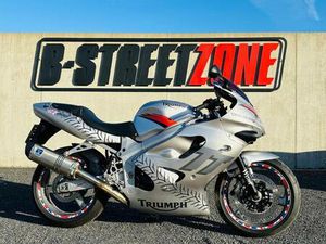 ② SUPERKOOP MET BRITSE SPORTIEVE KLASSE! TRIUMPH TT660