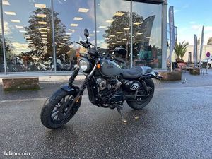 HYOSUNG GV 125 BOBBER