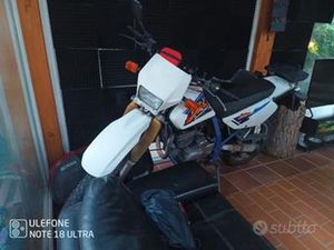 SUZUKI DR 600 - 1998